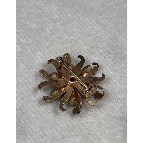 Vintage Emerald And Clear Rhinestone Gold Tone Brooch Pin Sunburst - Picture 8 of 8